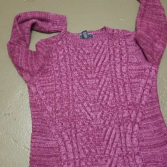 Sweater - Picture 2 of 5